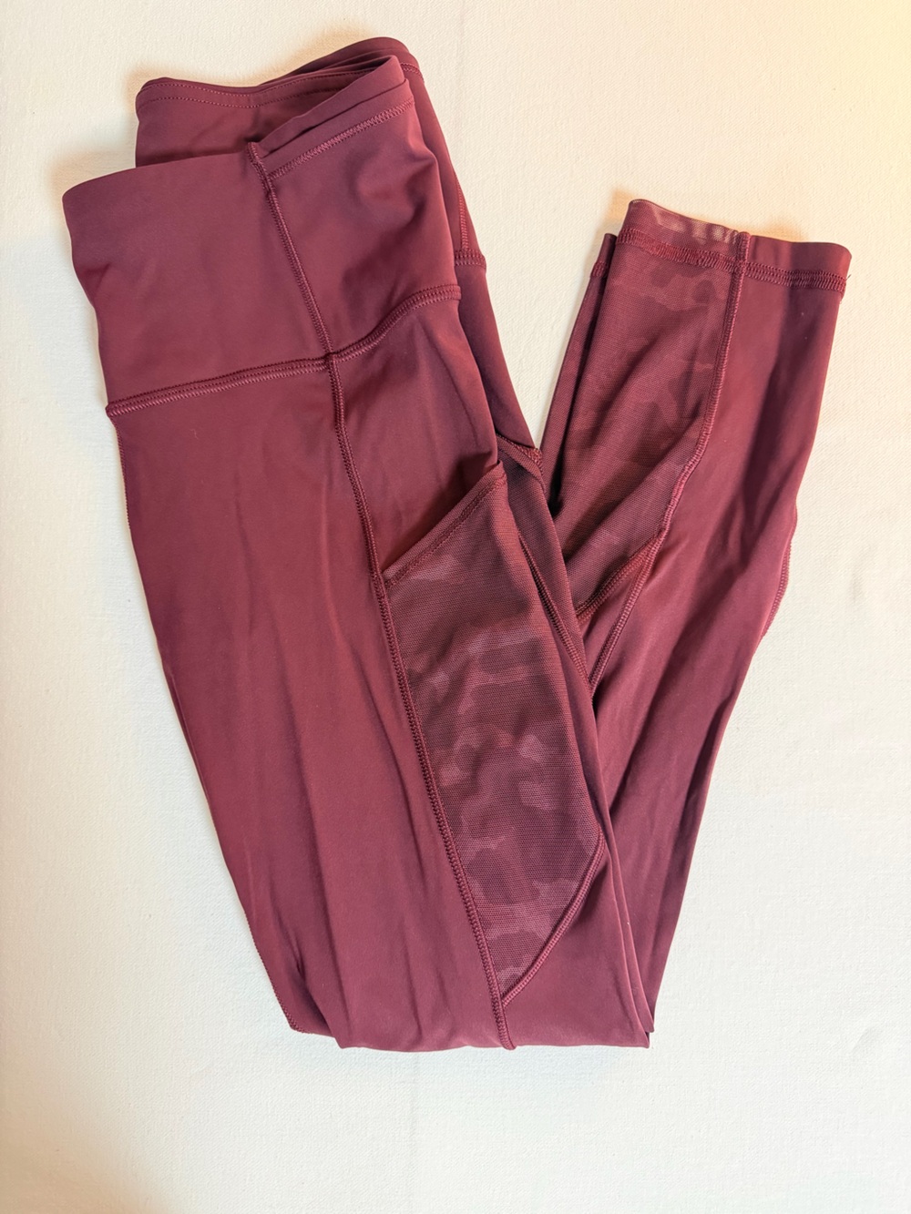 Lululemon size 4 Women’s Burgundy Leggings with Side Pocket